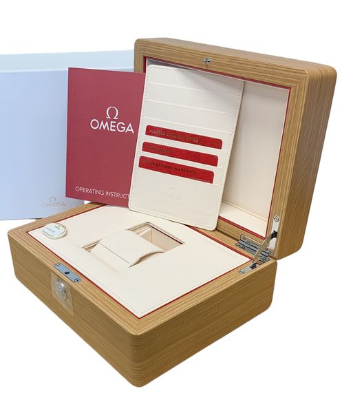 Omega Aqua Terra 150m Gents 220.10.41.21.10.001